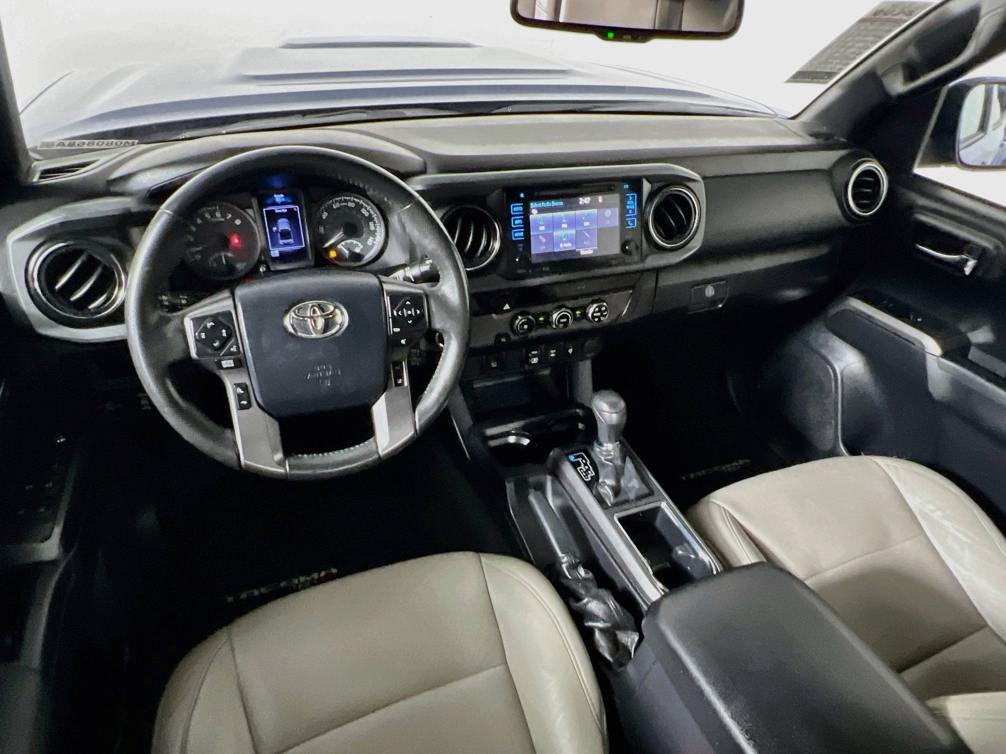 Used 2018 Toyota Tacoma TRD Sport RWD image 28