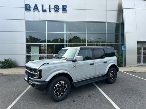 Used 2026 Ford Bronco Outer Banks AWD/4WD image 1