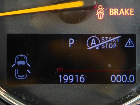 Used 2019 MINI Cooper 4-Door Hardtop image 32