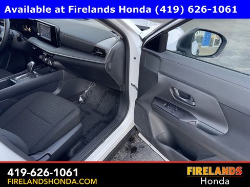 Used 2025 Nissan Kicks S image 31