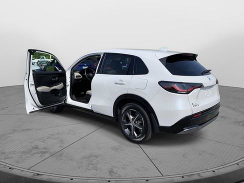 Certified 2025 Honda HR-V EX-L image 10