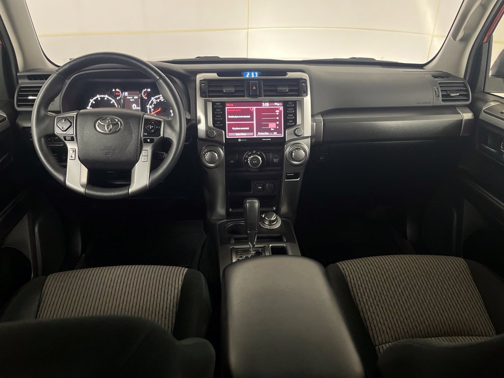 Used 2022 Toyota 4Runner SR5 AWD/4WD image 27