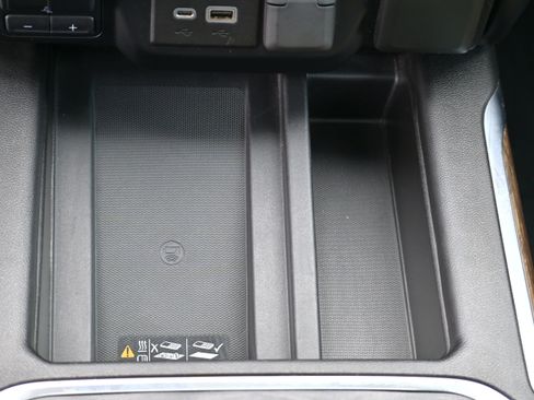 Used 2020 Chevrolet Silverado 2500 High Country image 25