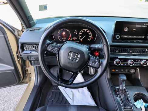 Used 2025 Honda Civic Sport image 40