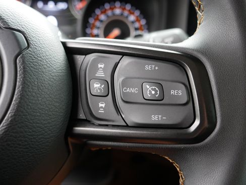 Used 2024 Jeep Wrangler Sport S image 29