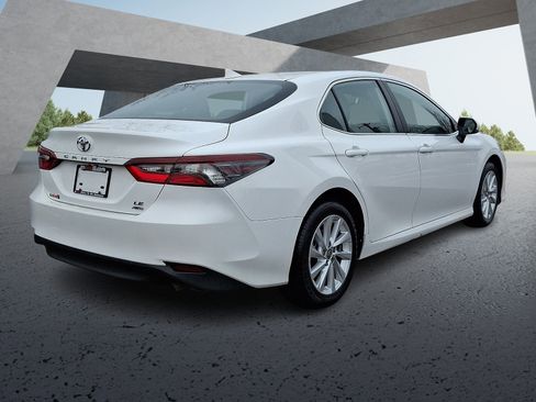 Used 2024 Toyota Camry LE w/ Convenience Package image 6