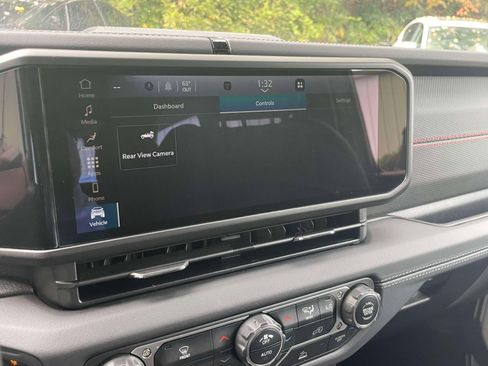 Used 2024 Jeep Wrangler Unlimited Rubicon image 27