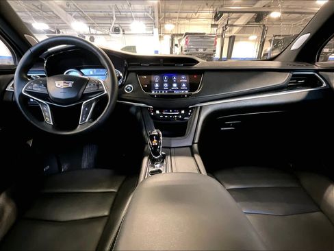 Used 2025 Cadillac XT5 Premium Luxury image 22