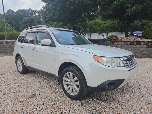 Used 2011 Subaru Forester 2.5X Premium AWD/4WD image 1