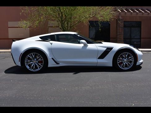 Used 2017 Chevrolet Corvette Z06 RWD image 1