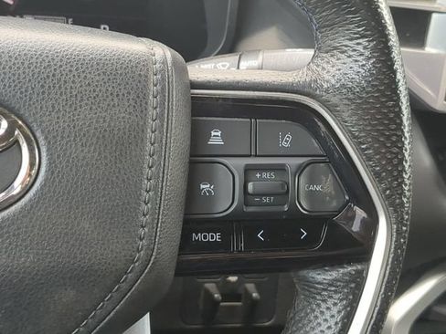 Used 2023 Toyota Tundra Platinum RWD image 30
