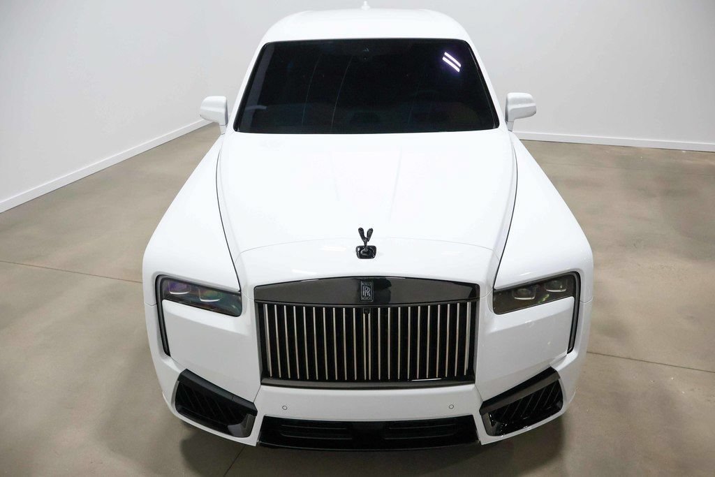 Used 2025 Rolls-Royce Cullinan Black Badge AWD/4WD image 24