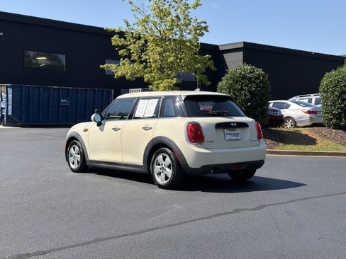 Used 2016 MINI Cooper 4-Door Hardtop FWD image 15