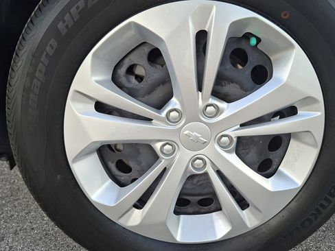 Used 2024 Chevrolet Trax LS w/ Driver Confidence Package image 25