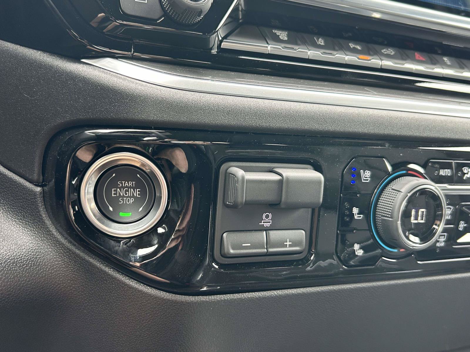 New 2026 Chevrolet Silverado 2500 High Country w/ High Country Premium Package AWD/4WD image 24