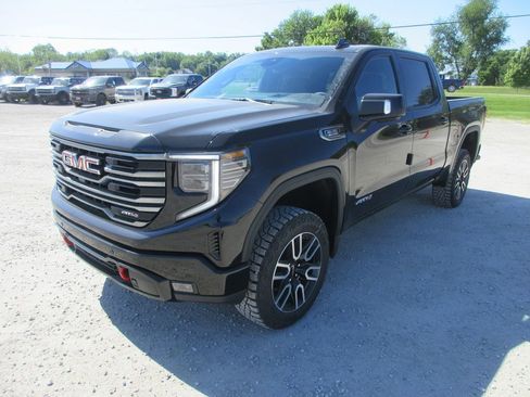 New 2026 GMC Sierra 1500 AT4 w/ AT4 Premium Package AWD/4WD image 11