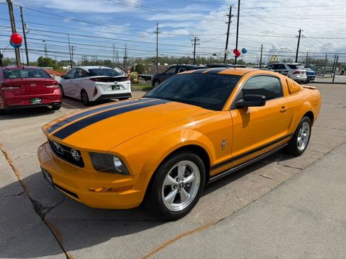Used 2008 Ford Mustang Coupe RWD image 5