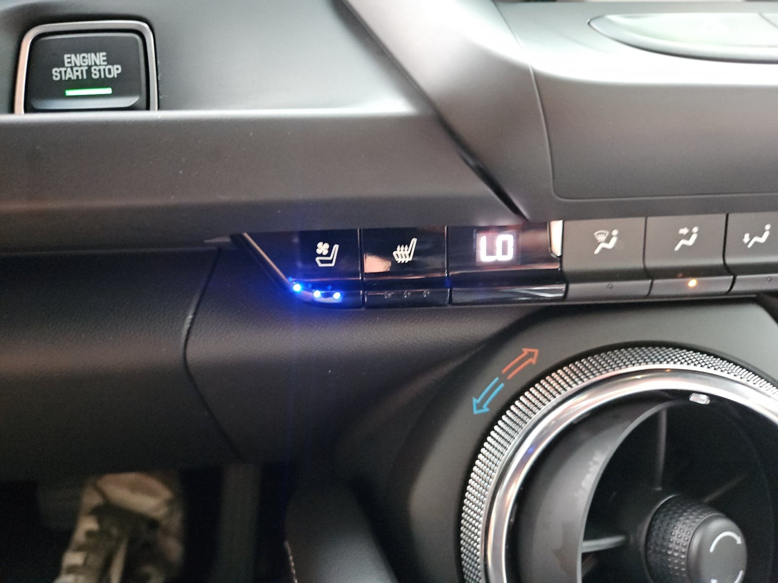Used 2018 Chevrolet Camaro SS RWD image 20