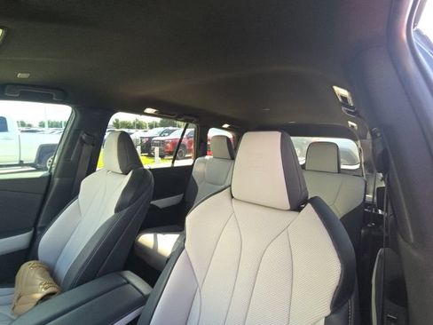 Used 2025 Lexus TX 500h AWD w/ Technology Package image 7