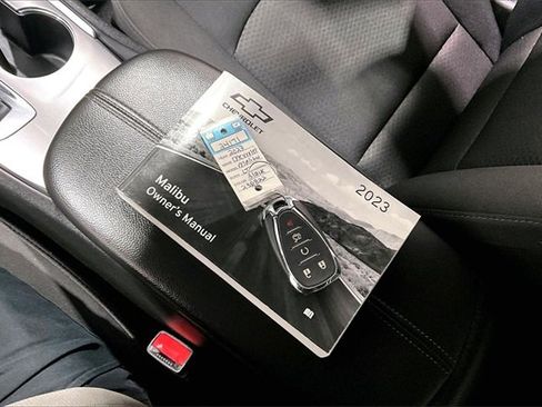 Used 2023 Chevrolet Malibu LT image 36