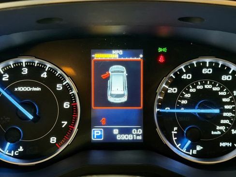 Used 2021 Subaru Ascent Touring image 10