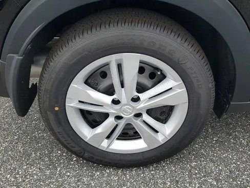 Used 2025 Nissan Kicks Play S FWD image 6