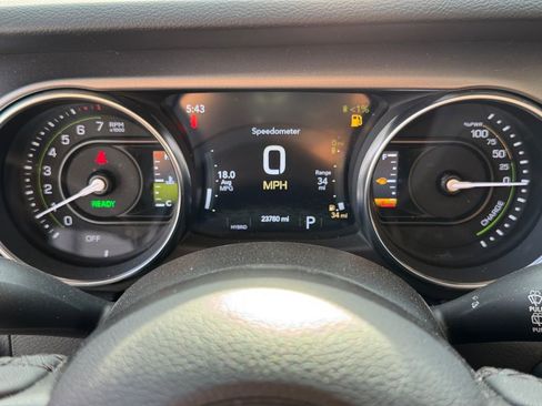 Used 2023 Jeep Wrangler Unlimited image 15