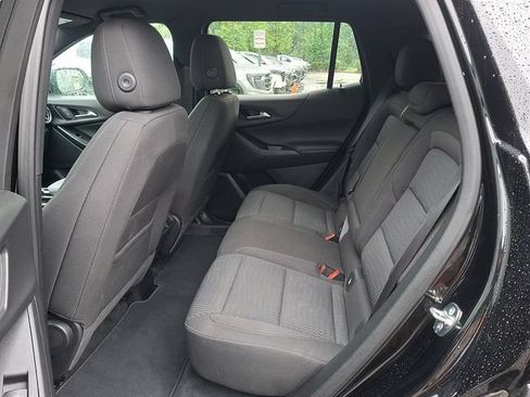 Used 2025 Chevrolet Equinox LT FWD image 8