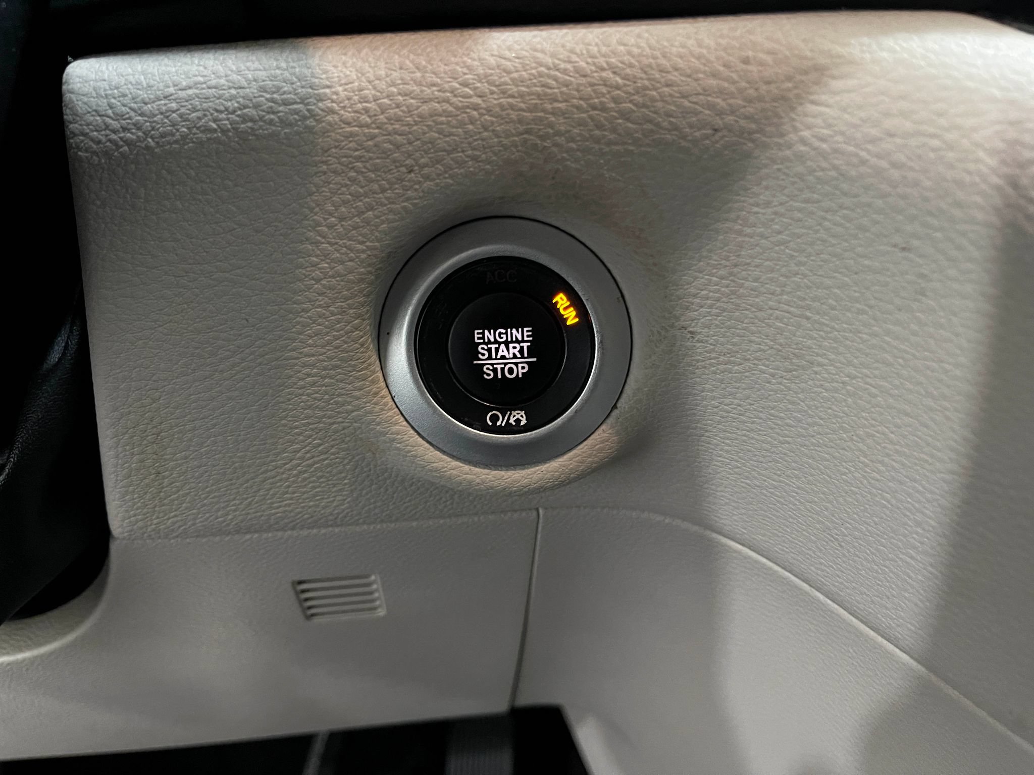 Used 2019 Chrysler Pacifica Limited FWD image 21