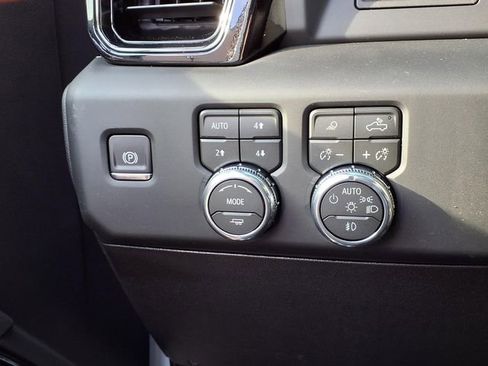 New 2026 GMC Sierra 2500 AT4 image 14