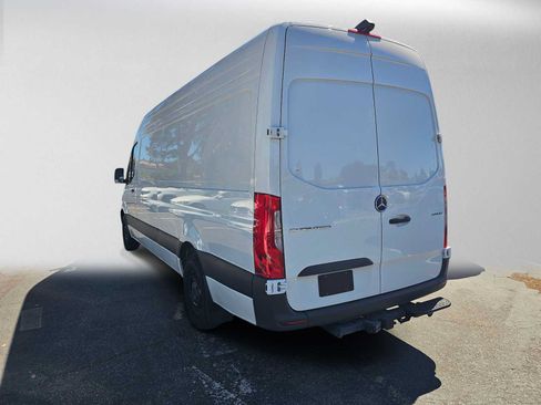 Used 2026 Mercedes-Benz Sprinter 2500 image 5
