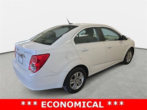 Used 2013 Chevrolet Sonic LT image 4