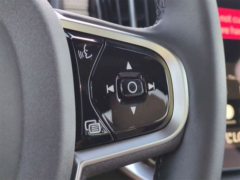 Used 2026 Volvo XC90 B6 Plus w/ Protection Package Premier image 24