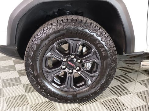 Used 2025 GMC Canyon Elevation w/ Convenience Package RWD image 17