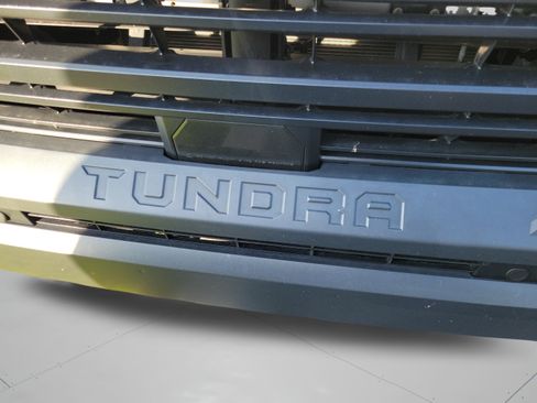 Used 2024 Toyota Tundra SR5 w/ SR5 Convenience Package AWD/4WD image 11