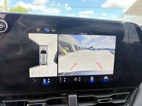 Used 2025 Chevrolet Equinox RS w/ Safety and Technology Package FWD image 19
