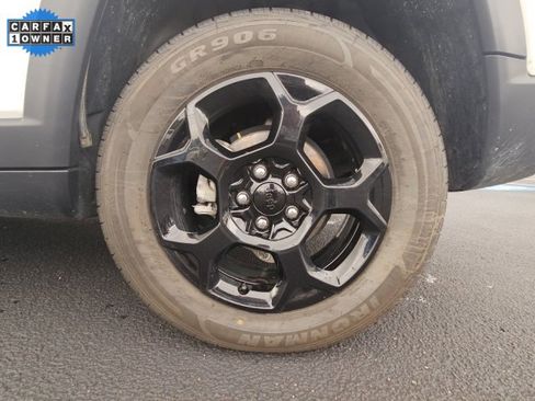 Used 2024 Jeep Compass Trailhawk image 21