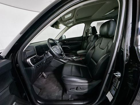 Used 2025 Kia Telluride S image 13