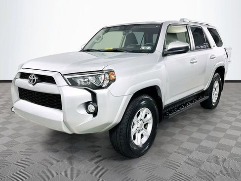 Used 2018 Toyota 4Runner SR5 image 3