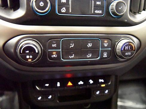 Used 2022 Chevrolet Colorado Z71 image 16