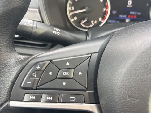 Used 2024 Nissan Altima 2.5 SV image 13