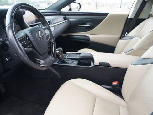 Used 2019 Lexus ES 350 w/ Premium Package image 14