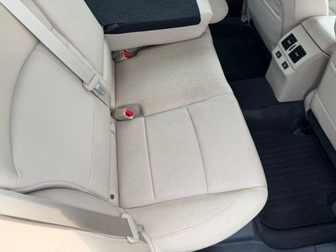 Used 2016 Subaru Legacy 2.5i Limited AWD/4WD image 16