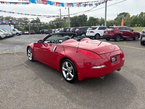 Used 2007 Nissan 350Z Touring image 11