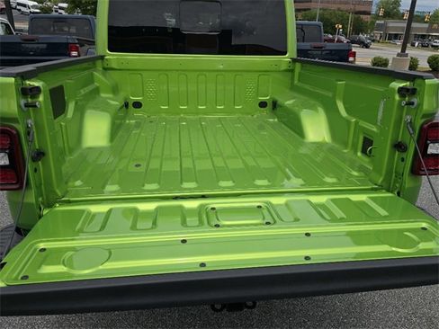 New 2025 Jeep Gladiator Mojave image 8