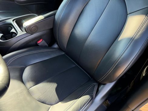 Used 2020 Chrysler Pacifica Touring-L image 32