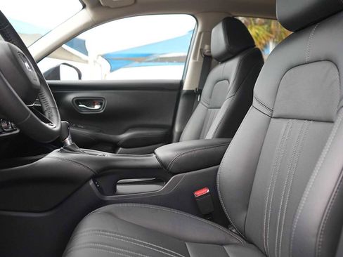 Certified 2024 Honda HR-V EX-L image 11