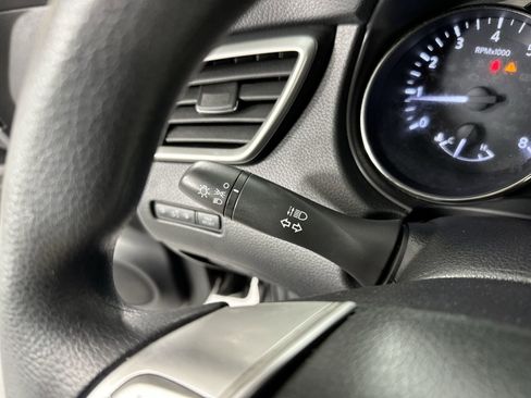 Used 2016 Nissan Rogue S image 15