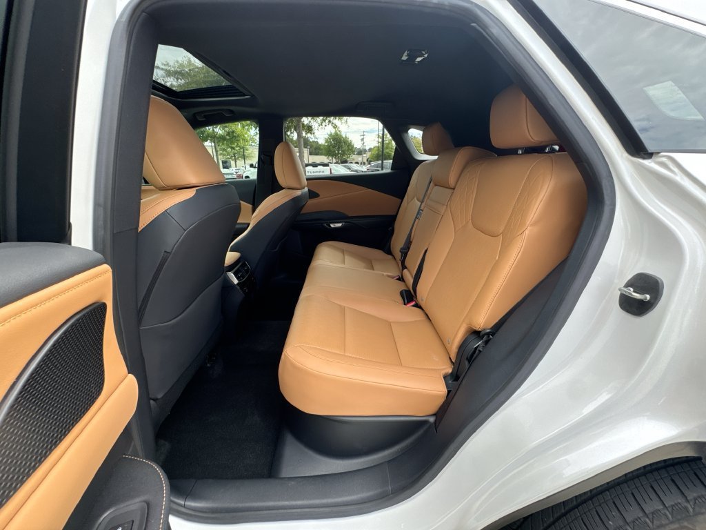 Used 2025 Lexus RX 350 Premium Plus w/ Accessory Package (Z1) FWD image 33