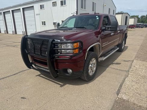 Used 2013 GMC Sierra 3500 Denali w/ Suspension Package, Off-Road AWD/4WD image 3